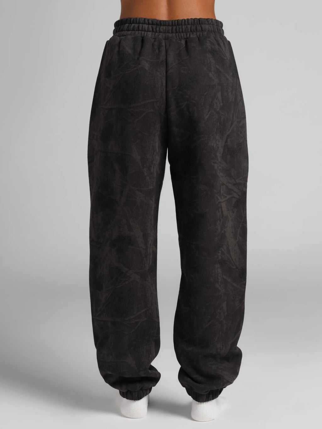 Comfrt Relaxed Fit Camo Joggers | Soft Cotton-Blend Sweatpants with Tapered Leg – Casual Streetwear for Everyday Comfort