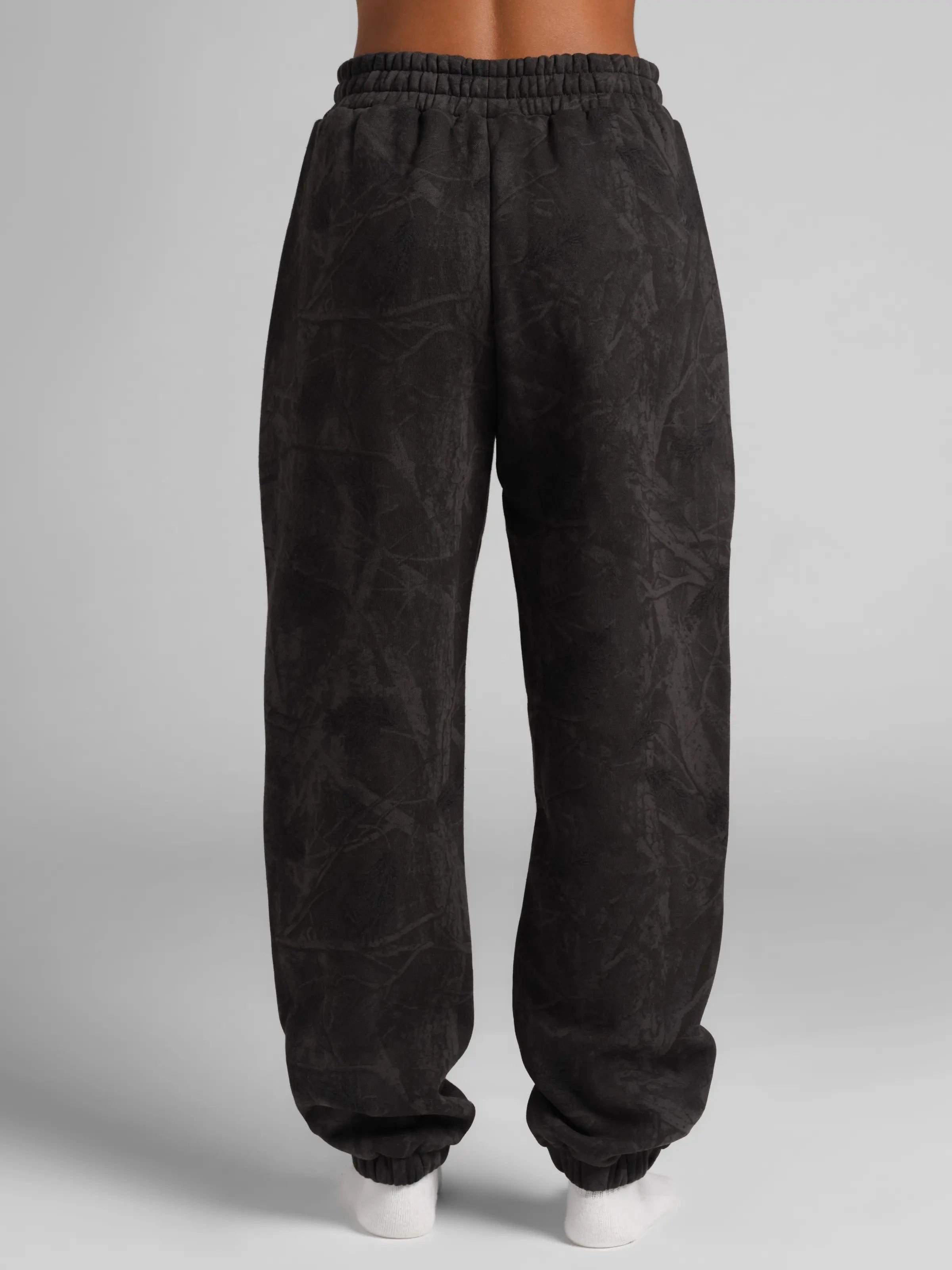 Comfrt Relaxed Fit Camo Joggers | Soft Cotton-Blend Sweatpants with Tapered Leg – Casual Streetwear for Everyday Comfort