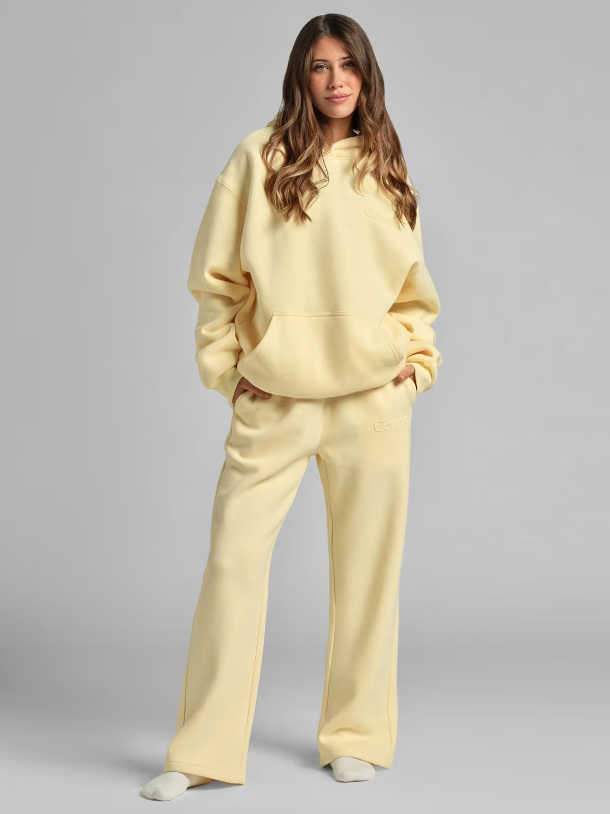 Comfrt Minimalist Straight Leg Sweatpants | Stretchy Athleisure Bottoms with Relaxed Fit – Casual Comfort for Everyday Wear